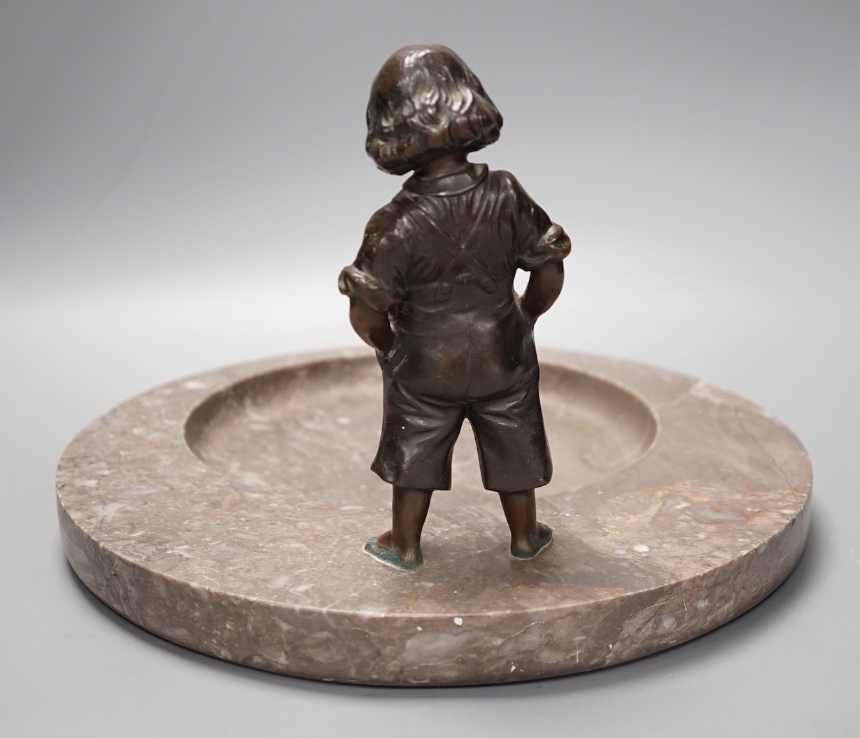 A 19th century bronze and marble figural dish, 29.5cm diameter